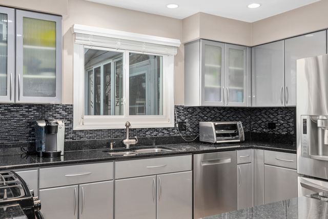 $545,000 | 623 Raintree Road, Buffalo Grove, IL 60089