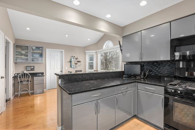 $545,000 | 623 Raintree Road, Buffalo Grove, IL 60089