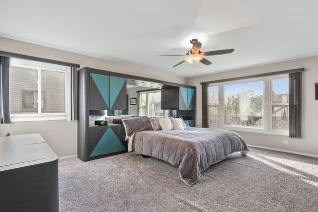 $545,000 | 623 Raintree Road, Buffalo Grove, IL 60089