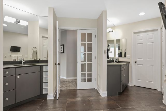 $545,000 | 623 Raintree Road, Buffalo Grove, IL 60089