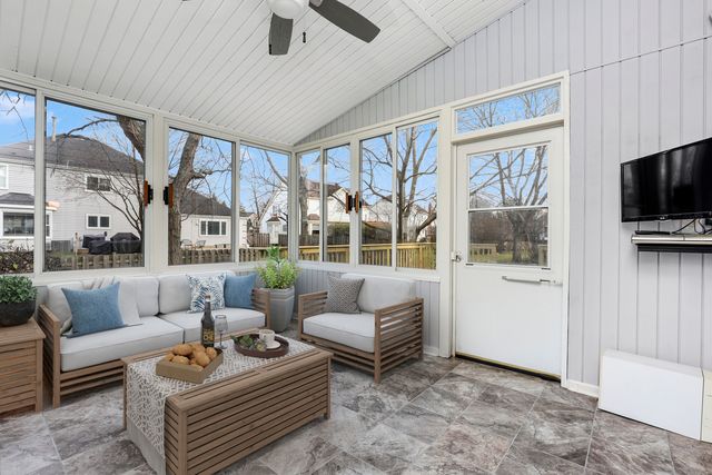 $545,000 | 623 Raintree Road, Buffalo Grove, IL 60089