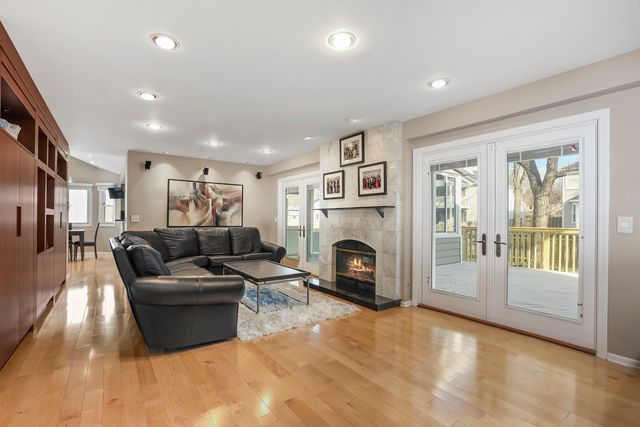 $545,000 | 623 Raintree Road, Buffalo Grove, IL 60089