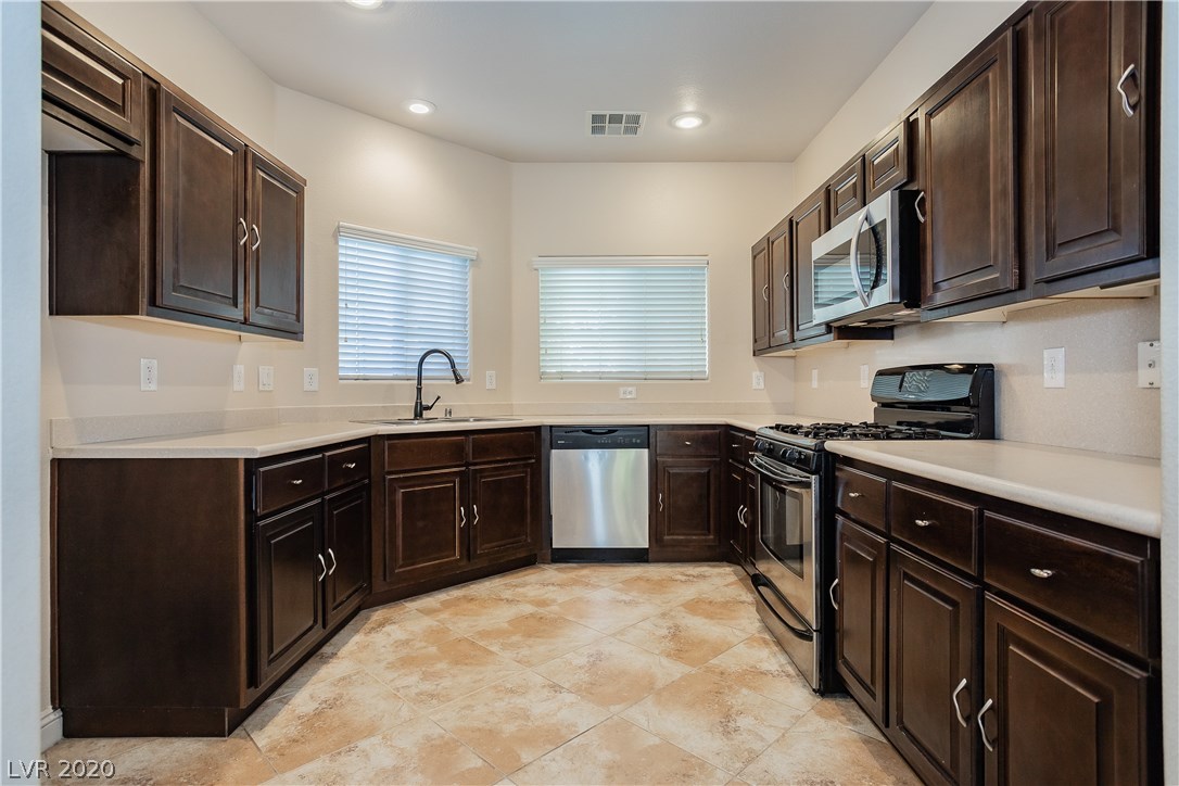 1321 Spice Ridge Court Henderson, NV 89012 - Photo 13 of 49 Gallery Image 13