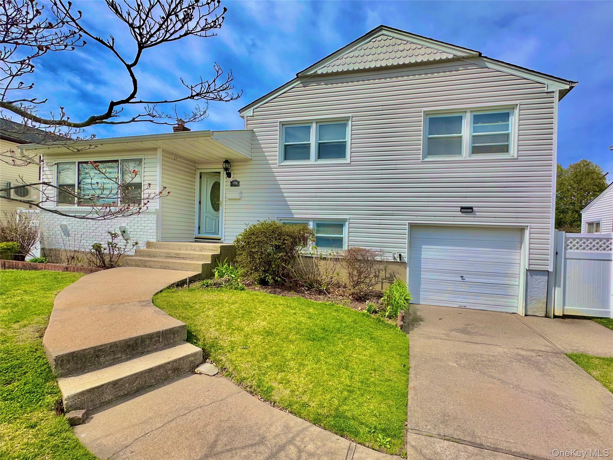 592 Benton Road East Meadow, NY 11554 - Photo 2 of 21