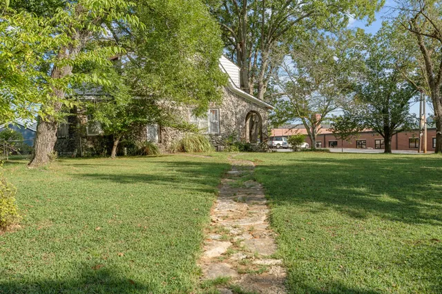 $459,900 | 307 College Avenue East, Carthage, TN 37030