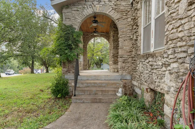 $459,900 | 307 College Avenue East, Carthage, TN 37030