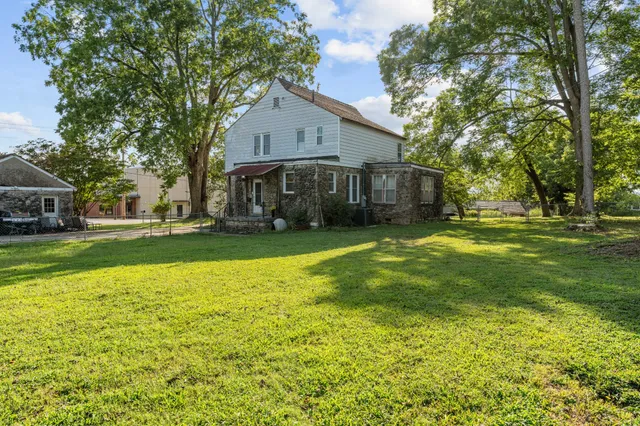 $459,900 | 307 College Avenue East, Carthage, TN 37030