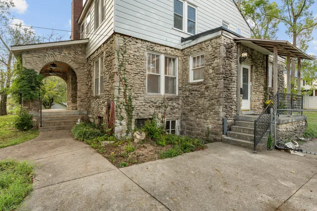 $459,900 | 307 College Avenue East, Carthage, TN 37030