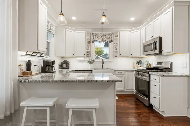 $459,900 | 307 College Avenue East, Carthage, TN 37030