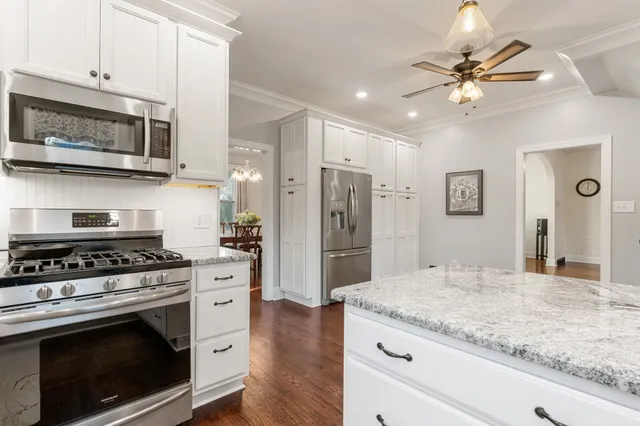 $459,900 | 307 College Avenue East, Carthage, TN 37030