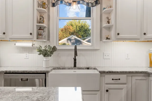 $459,900 | 307 College Avenue East, Carthage, TN 37030