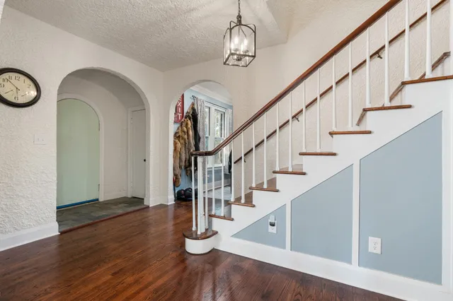 $459,900 | 307 College Avenue East, Carthage, TN 37030