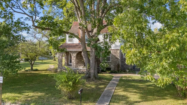 $459,900 | 307 College Avenue East, Carthage, TN 37030