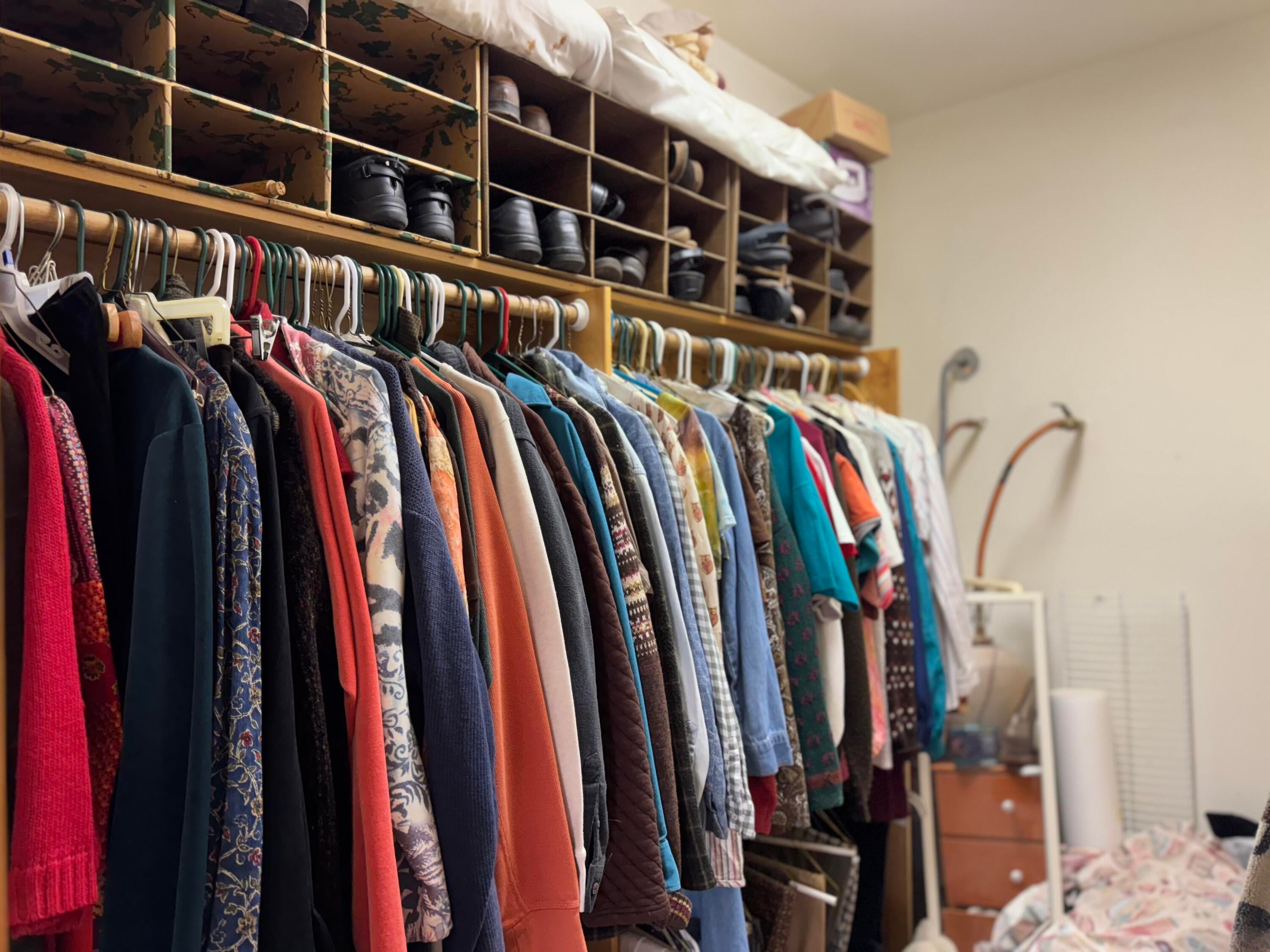 4835 Thompson Creek Road Jacksonville, OR 97530 - Photo 19 of 47 Primary closet