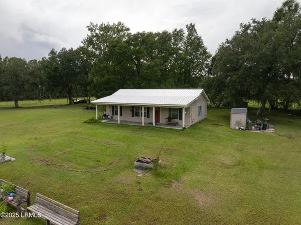 $378,000 | 10692 Grays Highway, Ridgeland, SC 29936