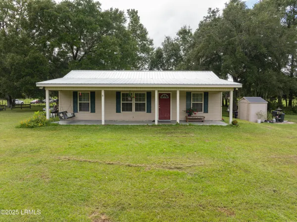 $378,000 | 10692 Grays Highway, Ridgeland, SC 29936