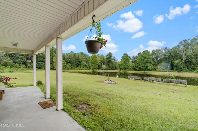 $380,000 | 10692 Grays Highway, Ridgeland, SC 29936