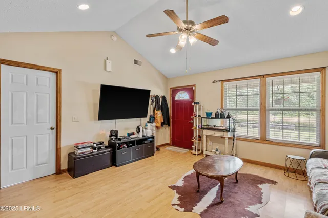 $399,000 | 10692 Grays Highway, Ridgeland, SC 29936