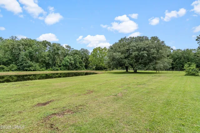 $380,000 | 10692 Grays Highway, Ridgeland, SC 29936