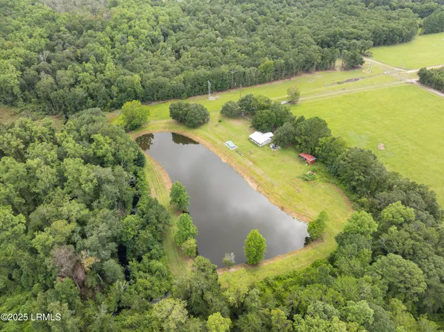 $380,000 | 10692 Grays Highway, Ridgeland, SC 29936