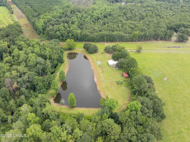 $380,000 | 10692 Grays Highway, Ridgeland, SC 29936