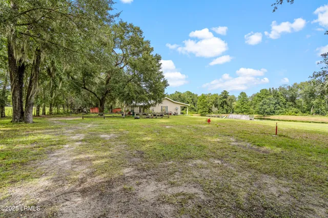 $399,000 | 10692 Grays Highway, Ridgeland, SC 29936