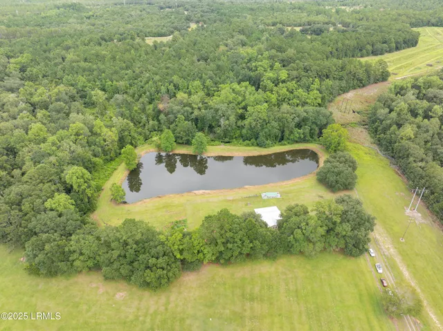 $380,000 | 10692 Grays Highway, Ridgeland, SC 29936