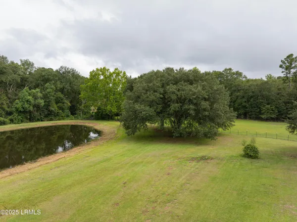 $378,000 | 10692 Grays Highway, Ridgeland, SC 29936