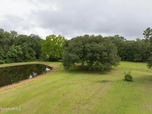 $380,000 | 10692 Grays Highway, Ridgeland, SC 29936