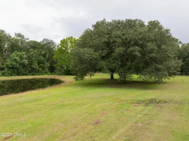 $380,000 | 10692 Grays Highway, Ridgeland, SC 29936