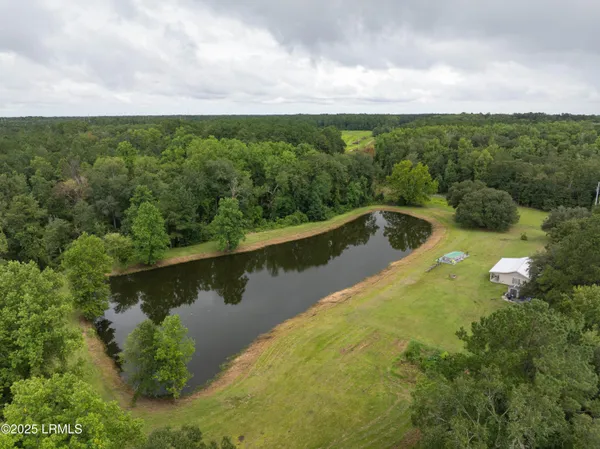 $378,000 | 10692 Grays Highway, Ridgeland, SC 29936