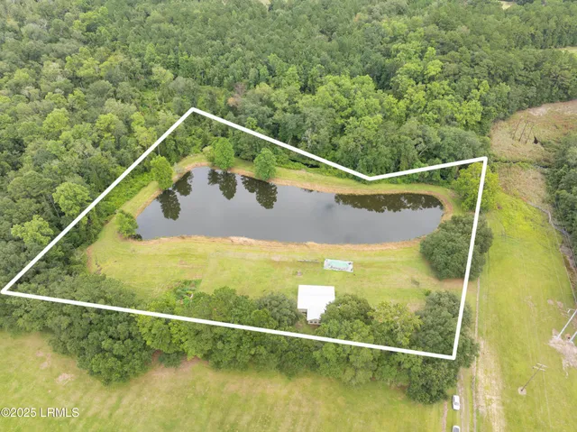 $399,000 | 10692 Grays Highway, Ridgeland, SC 29936