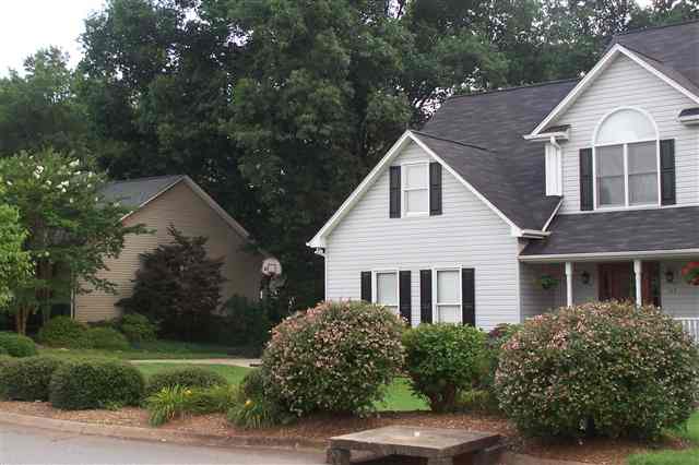 117 Roberts Farm Road Simpsonville, SC 29681 - Photo 2 of 24 Gallery Image 2