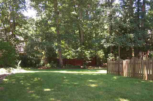 117 Roberts Farm Road Simpsonville, SC 29681 - Photo 4 of 24 Gallery Image 4
