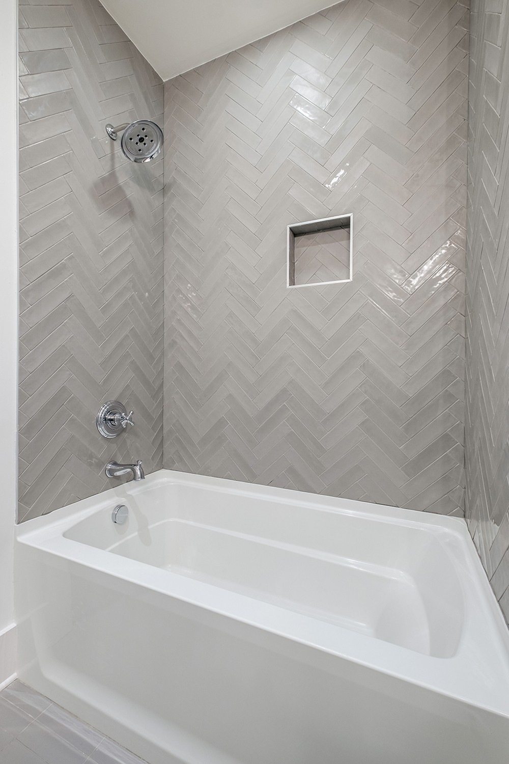 2825 Sugar Tree Road Nashville, TN 37215 - Photo 37 of 51 a bathroom with a bathtub