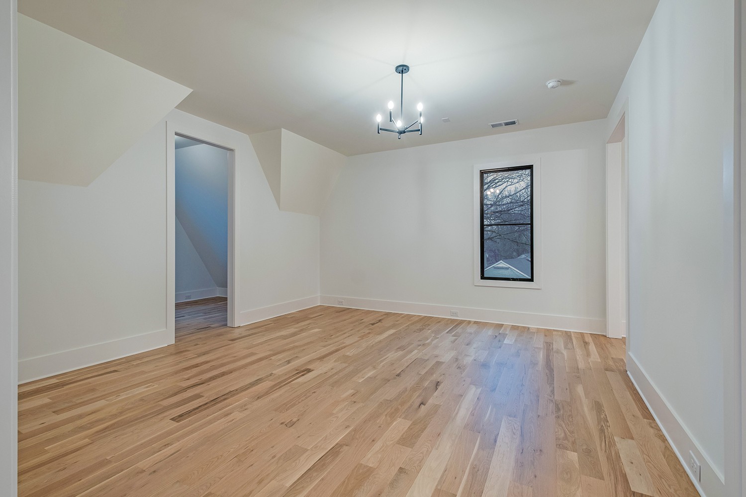 2825 Sugar Tree Road Nashville, TN 37215 - Photo 43 of 51 wooden floor in an empty room with a window