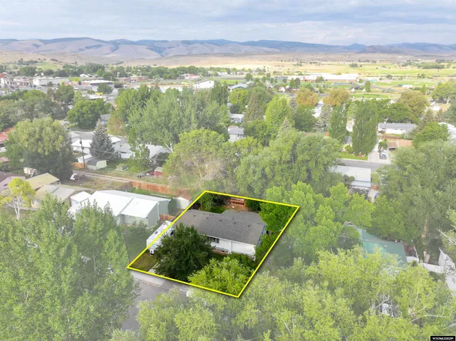$363,000 | 665 North 9th Street, Lander, WY 82520