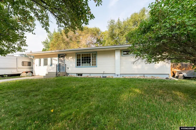 $363,000 | 665 North 9th Street, Lander, WY 82520
