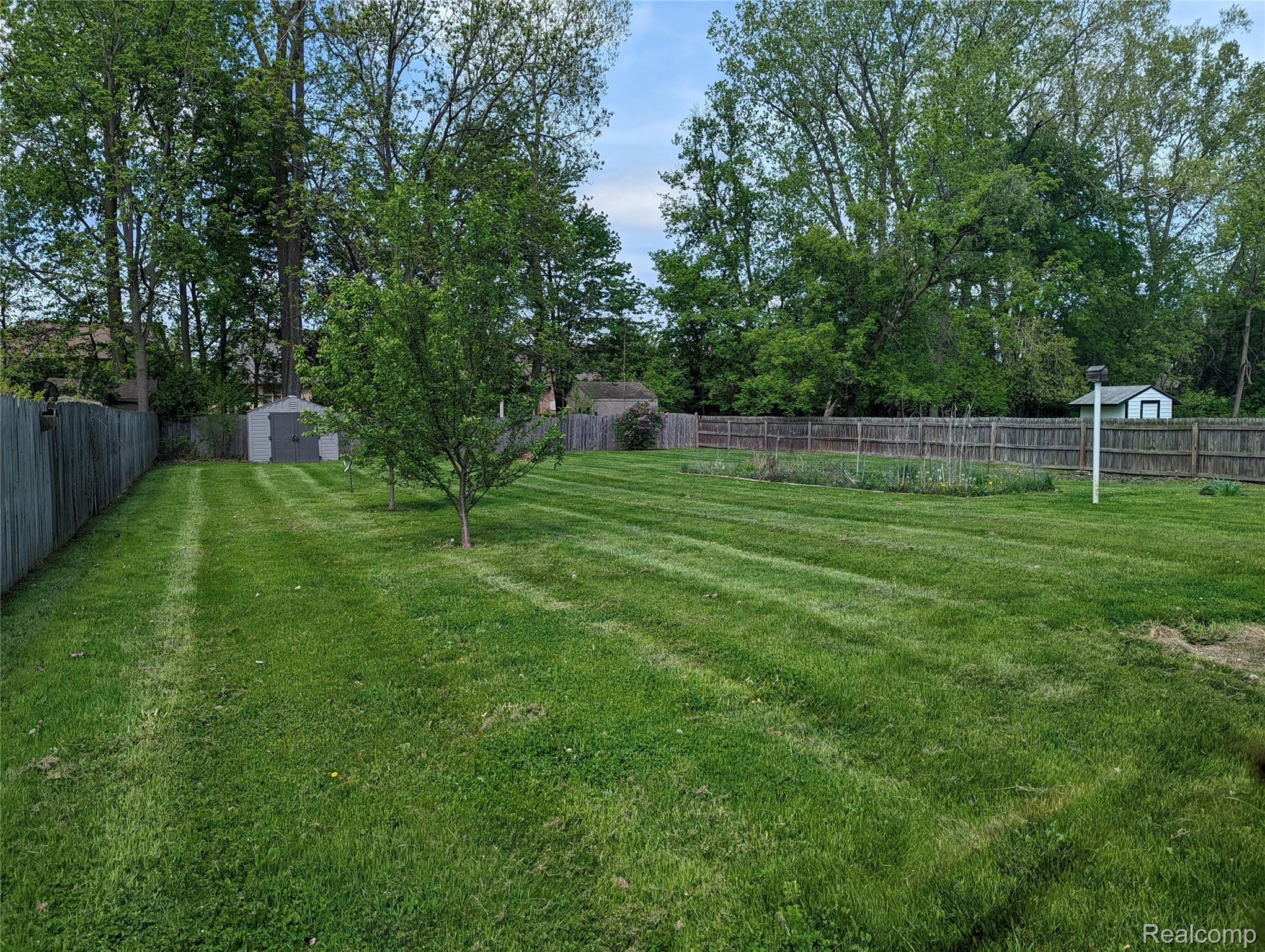 46557 Heydenreich Road Macomb, MI 48044 - Photo 32 of 34 PXL_20220520_160158259.jpg