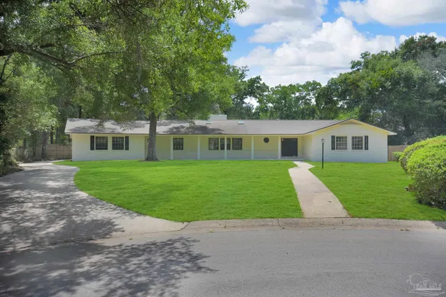 $515,000 | 5745 Avenida Robledal, Pensacola, FL 32504