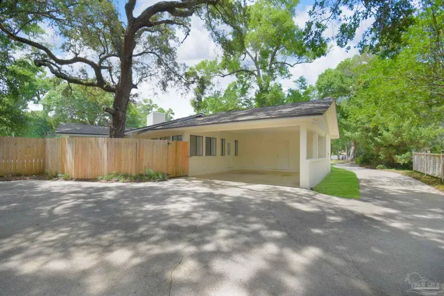 $515,000 | 5745 Avenida Robledal, Pensacola, FL 32504