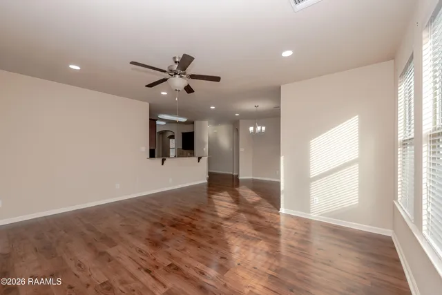 $249,999 | 112 Merrydale Lane, Rayne, LA 70578