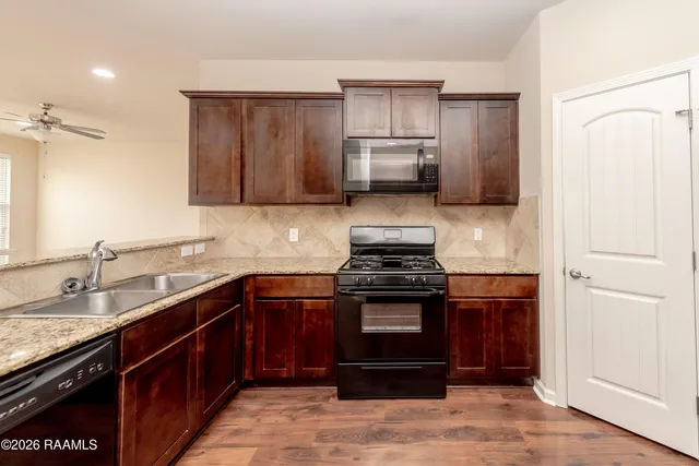 $249,999 | 112 Merrydale Lane, Rayne, LA 70578