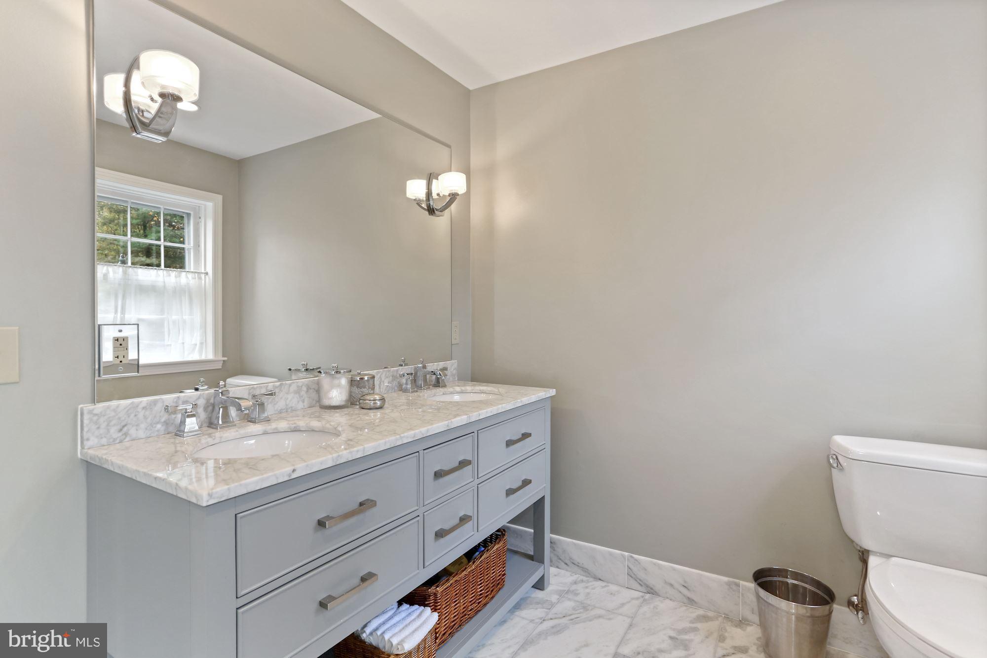 1624 Brookside Road McLean, VA 22101 - Photo 32 of 70 Luxurious Bath