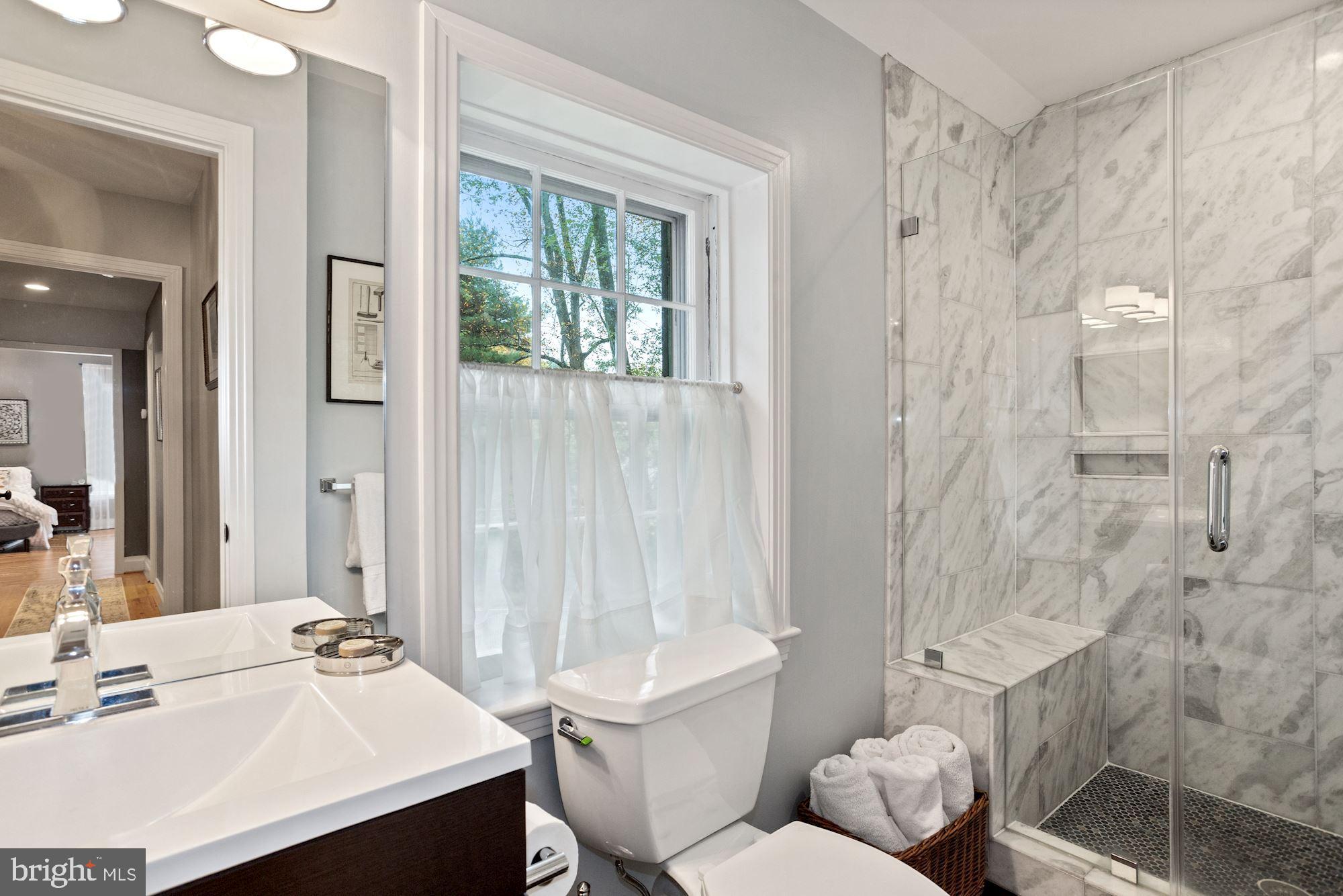 1624 Brookside Road McLean, VA 22101 - Photo 45 of 70 Upper Level Hall Bath