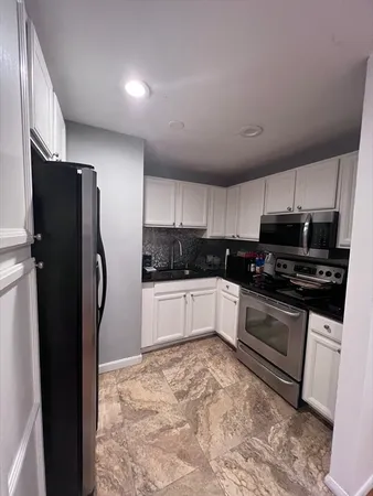 $2,900 | 50 Seymour Street, Unit 8, Boston, MA 02131