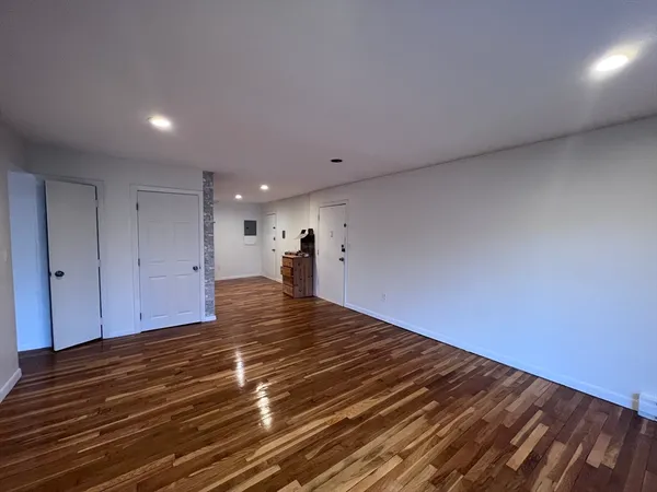 $2,900 | 50 Seymour Street, Unit 8, Boston, MA 02131