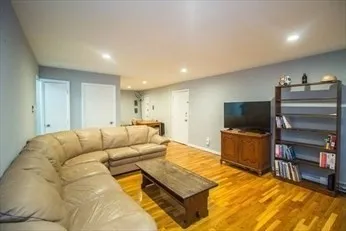 $2,900 | 50 Seymour Street, Unit 8, Boston, MA 02131