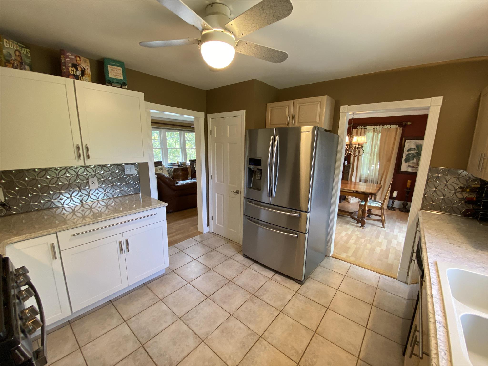 106 Gilhaven Road Manchester, NH 03104 - Photo 3 of 32