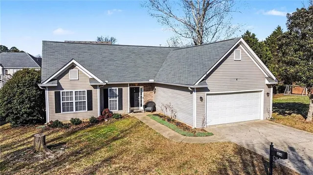 $285,000 | 310 Turtle Pointe Drive, Carrollton, GA 30116